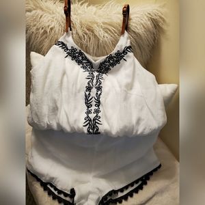 EUC Blu Pepper Romper Size L